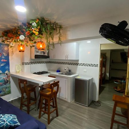 Acuarios Hostal Playa Ladrilleros ภายนอก รูปภาพ
