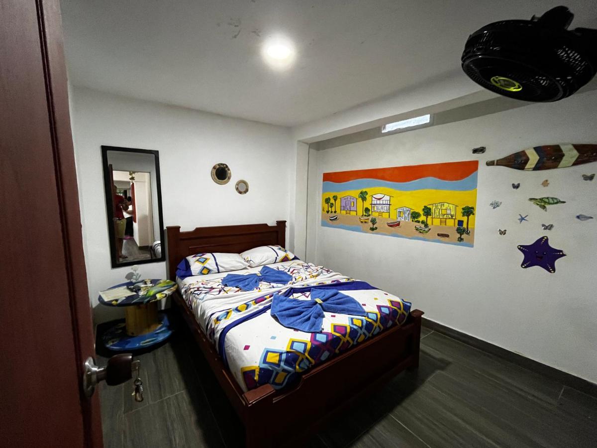 Acuarios Hostal Playa Ladrilleros ภายนอก รูปภาพ