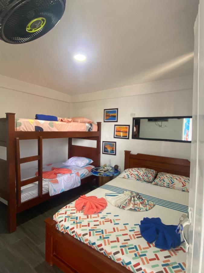 Acuarios Hostal Playa Ladrilleros ภายนอก รูปภาพ