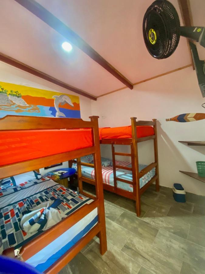 Acuarios Hostal Playa Ladrilleros ภายนอก รูปภาพ