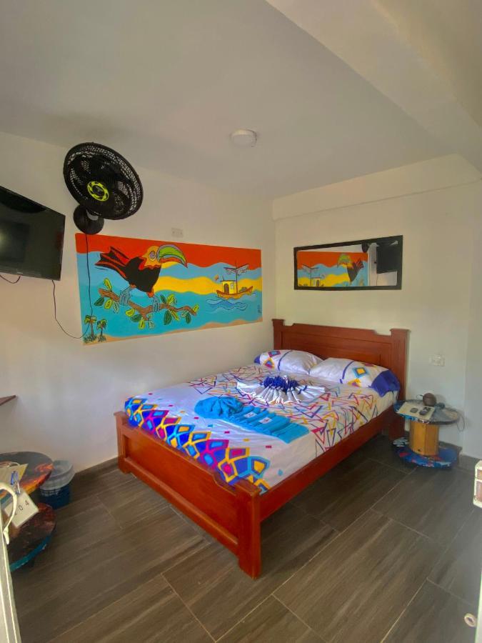 Acuarios Hostal Playa Ladrilleros ภายนอก รูปภาพ