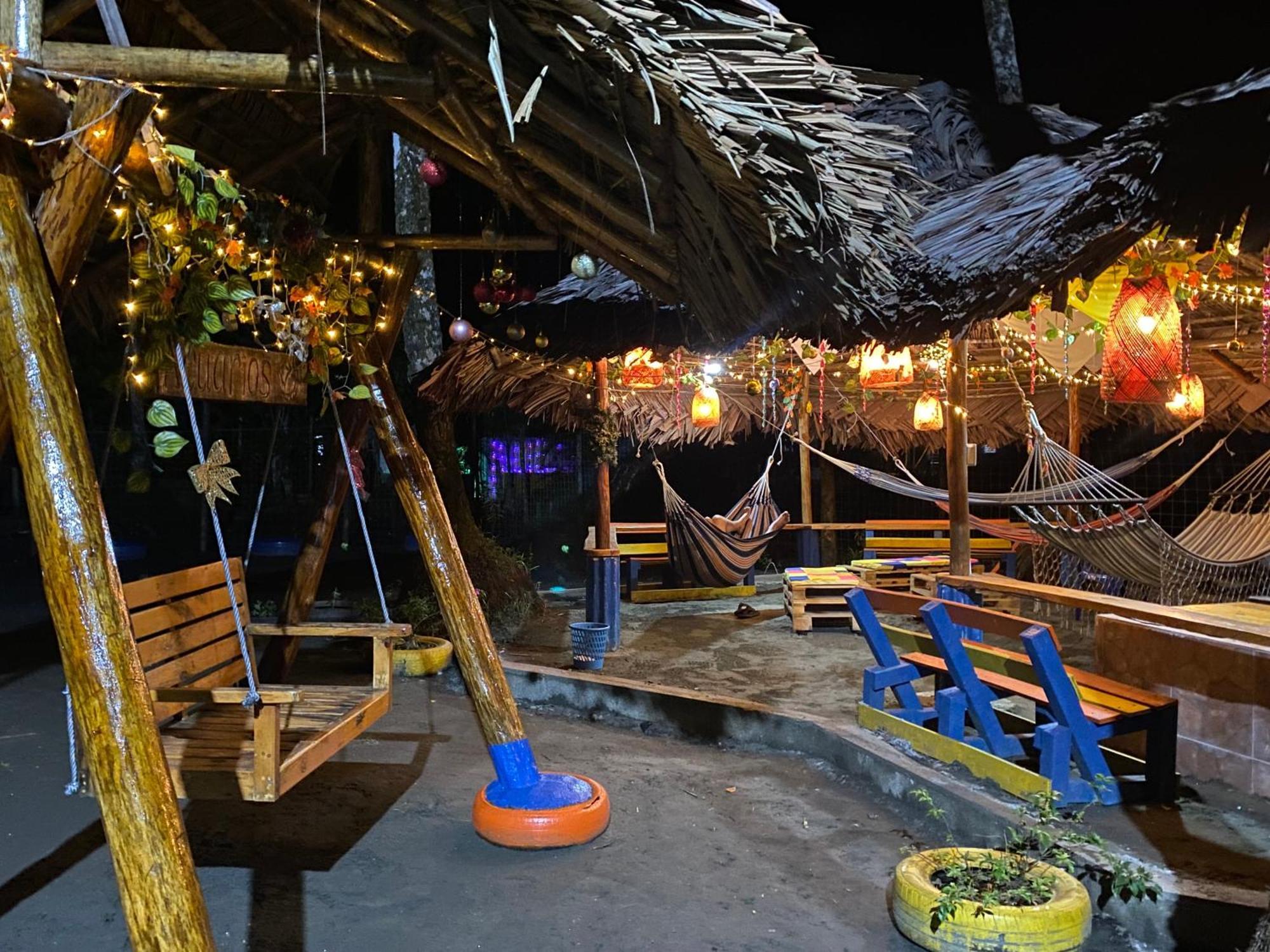 Acuarios Hostal Playa Ladrilleros ภายนอก รูปภาพ