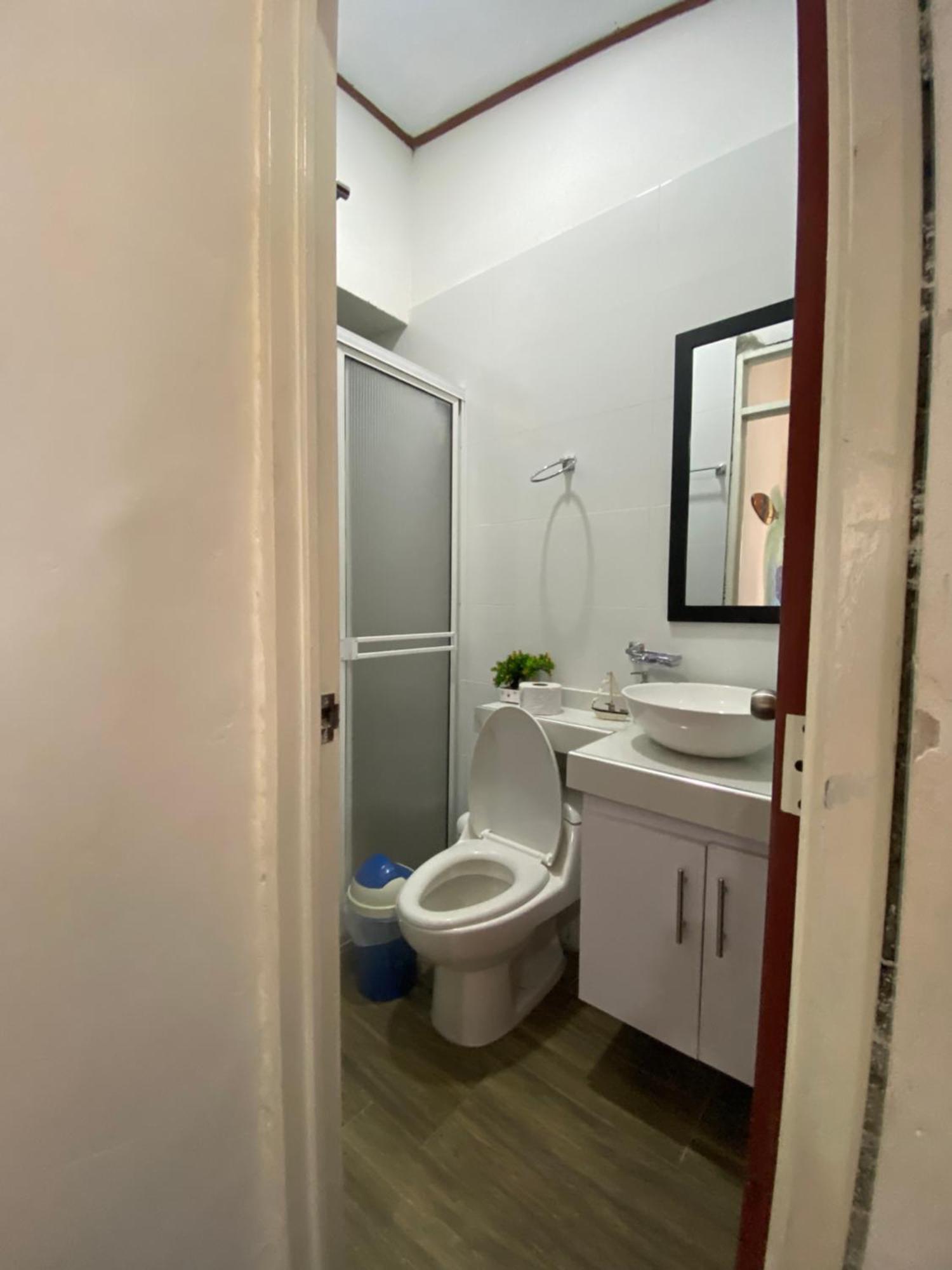 Acuarios Hostal Playa Ladrilleros ภายนอก รูปภาพ