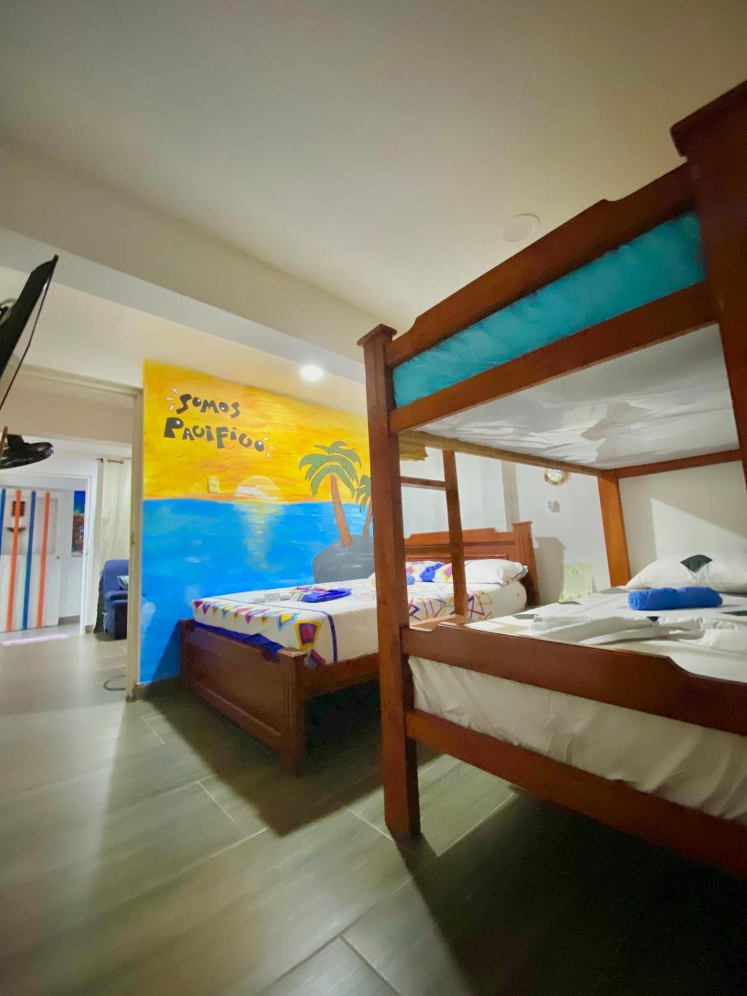 Acuarios Hostal Playa Ladrilleros ภายนอก รูปภาพ