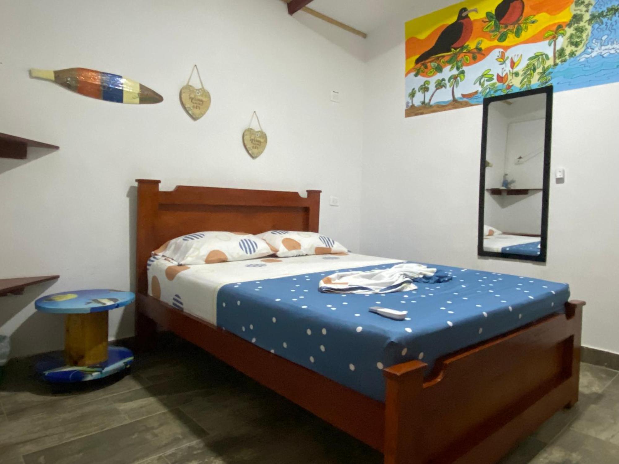 Acuarios Hostal Playa Ladrilleros ภายนอก รูปภาพ