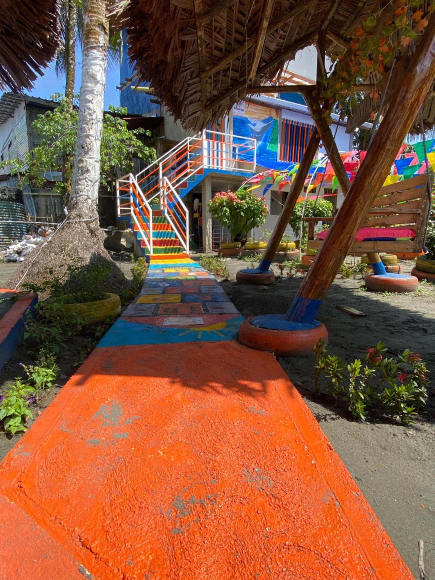 Acuarios Hostal Playa Ladrilleros ภายนอก รูปภาพ