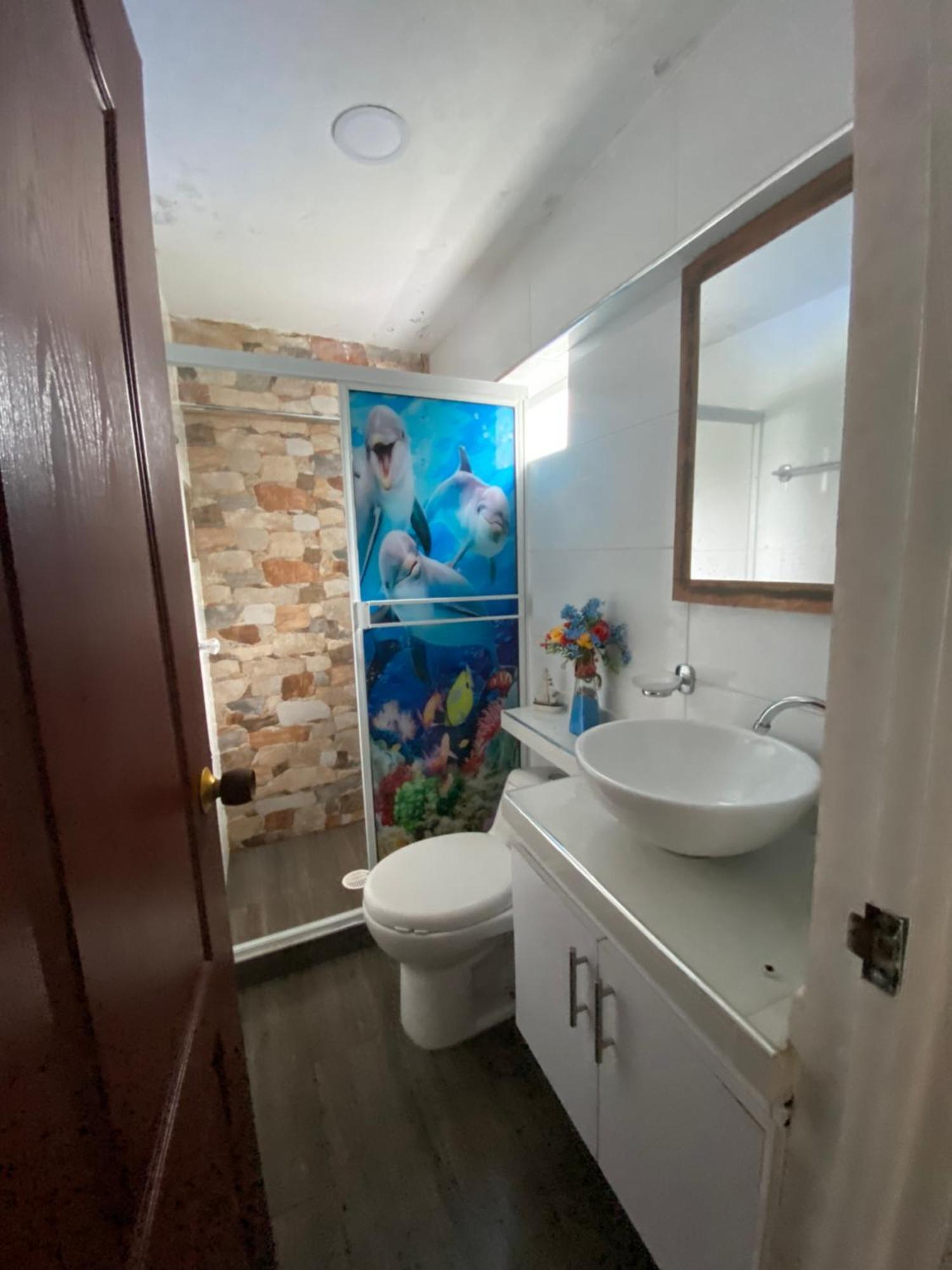 Acuarios Hostal Playa Ladrilleros ภายนอก รูปภาพ